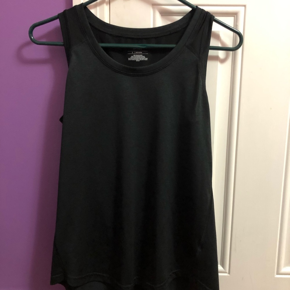 Black active wear tank top